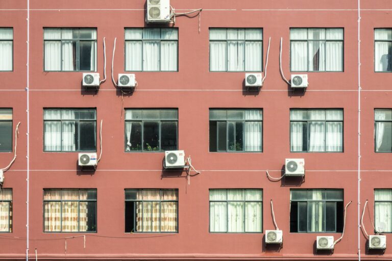 Najlepšie okenné klimatizácie roku 2026: Midea, Zafro a GE dominujú testom