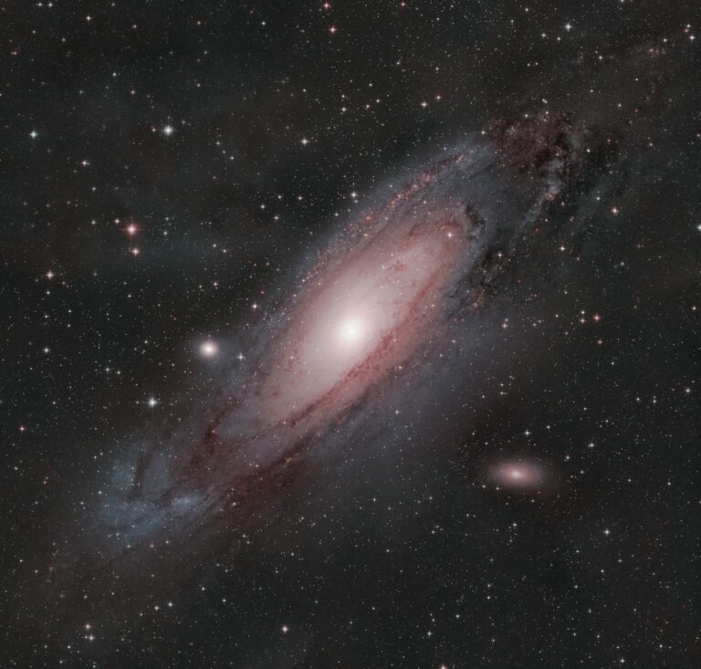 Hubblov teleskop odhalil tajomstvá Andromedy pred príchodom nového observatória