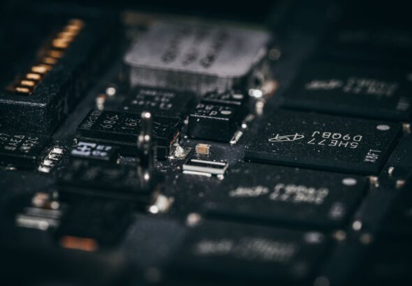 Prelomový objav 0,42 nm: Tranzistory budúceho typu môžu prekonať kremík