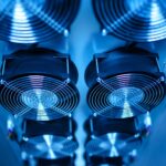 Umelá inteligencia míňa vodu. Pomôcť môže prechod na obnoviteľné zdroje