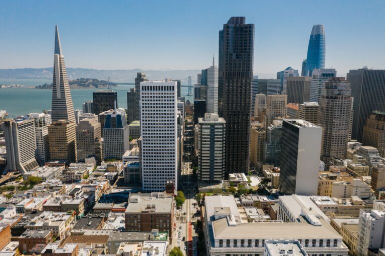 Prečo v Silicon Valley chýba ženská ikona? WIRED skúma fenomén moci bez kultu
