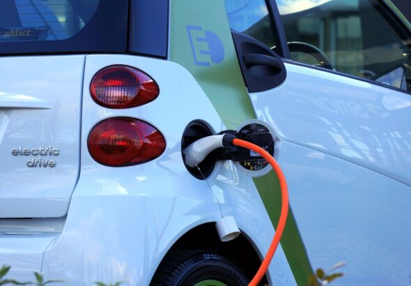 Európa sa lúči so spaľovacími motormi, Slovensko zostáva pozadu
