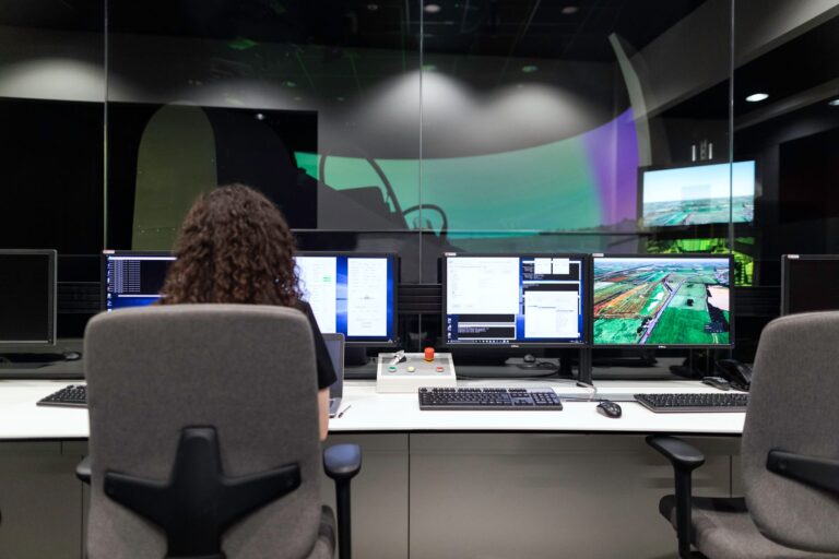 NATO plánuje prevrat vo velení: AI systém HexaForce od Thalesu