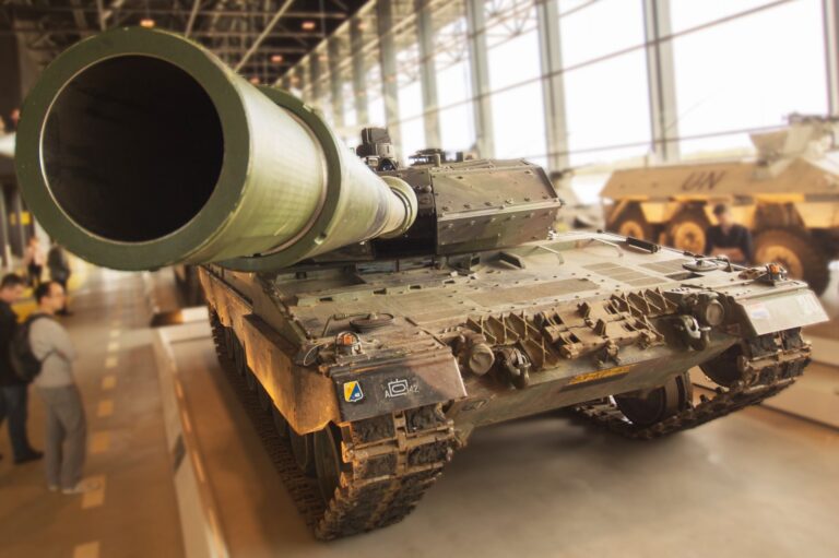 BAE Systems premenil obrnený transportér na bojové vozidlo s 30 mm kanónom