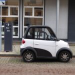 Slováci premenili pouličné lampy na nabíjačky elektromobilov, ušetria tisíce eur
