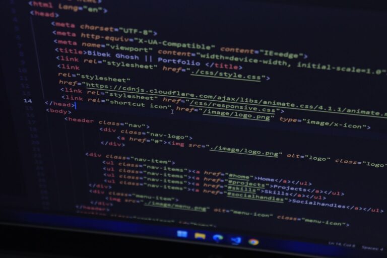 AI nástroje odhalili staré diery v PHP. Útočníci ich začali zneužívať